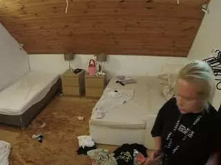 Julmodels Bedroom-C2's Live Sex Cam Show