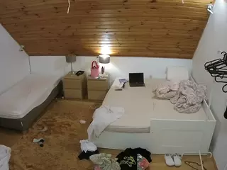 Julmodels Bedroom-C2's Live Sex Cam Show