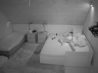 Julmodels Bedroom-C2's Live Sex Cam Show