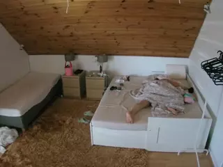 Julmodels Bedroom-C2's Live Sex Cam Show