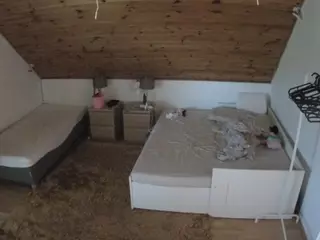 Julmodels Bedroom-C2's Live Sex Cam Show