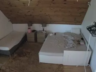 Julmodels Bedroom-C2's Live Sex Cam Show