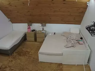 Julmodels Bedroom-C2's Live Sex Cam Show