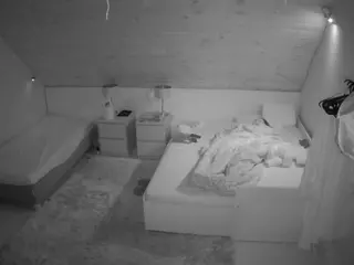 Julmodels Bedroom-C2's Live Sex Cam Show