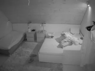 Julmodels Bedroom-C2's Live Sex Cam Show