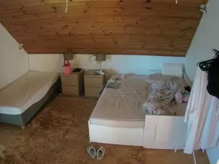 Julmodels Bedroom-C2's Live Sex Cam Show