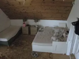 Julmodels Bedroom-C2's Live Sex Cam Show