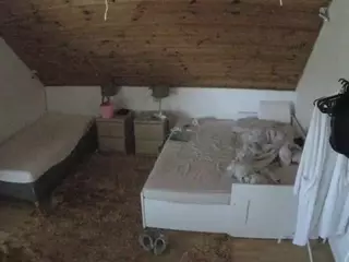 Julmodels Bedroom-C2's Live Sex Cam Show