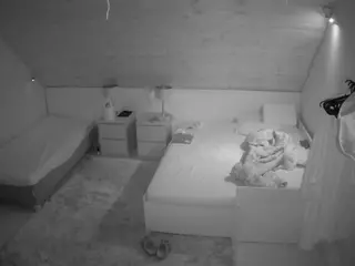 Julmodels Bedroom-C2's Live Sex Cam Show