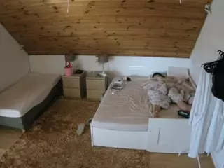 Julmodels Bedroom-C2's Live Sex Cam Show