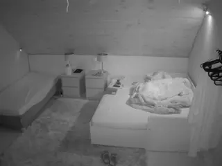 Julmodels Bedroom-C2's Live Sex Cam Show