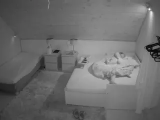Julmodels Bedroom-C2's Live Sex Cam Show