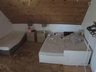 Julmodels Bedroom-C2's Live Sex Cam Show