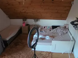 Julmodels Bedroom-C2's Live Sex Cam Show