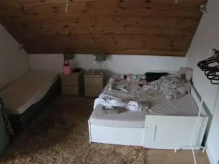 Julmodels Bedroom-C2's Live Sex Cam Show