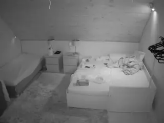 Julmodels Bedroom-C2's Live Sex Cam Show