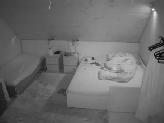 Julmodels Bedroom-C2's Live Sex Cam Show