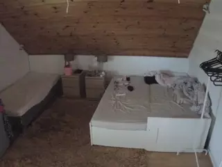 Julmodels Bedroom-C2's Live Sex Cam Show
