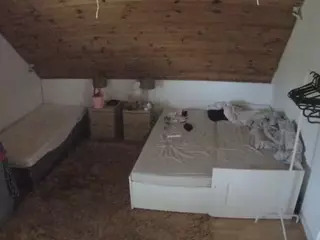 Julmodels Bedroom-C2's Live Sex Cam Show
