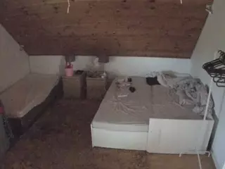Julmodels Bedroom-C2's Live Sex Cam Show