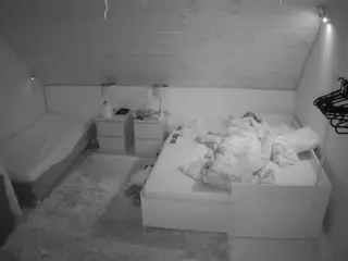 Julmodels Bedroom-C2's Live Sex Cam Show