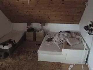 Julmodels Bedroom-C2's Live Sex Cam Show
