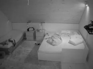 Julmodels Bedroom-C2's Live Sex Cam Show