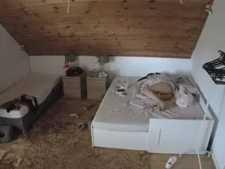 Julmodels Bedroom-C2's Live Sex Cam Show