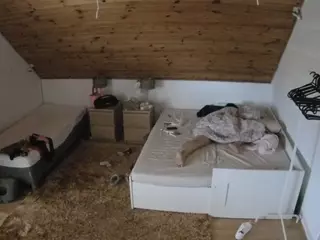 Julmodels Bedroom-C2's Live Sex Cam Show