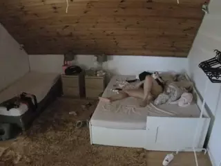 Julmodels Bedroom-C2's Live Sex Cam Show
