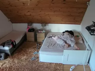 Julmodels Bedroom-C2's Live Sex Cam Show