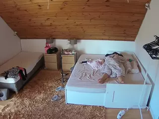 Julmodels Bedroom-C2's Live Sex Cam Show