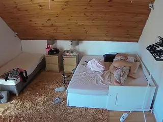Julmodels Bedroom-C2's Live Sex Cam Show