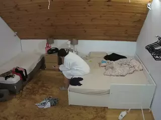 Julmodels Bedroom-C2's Live Sex Cam Show