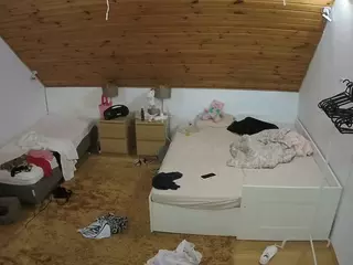 Julmodels Bedroom-C2's Live Sex Cam Show