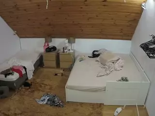 Julmodels Bedroom-C2's Live Sex Cam Show