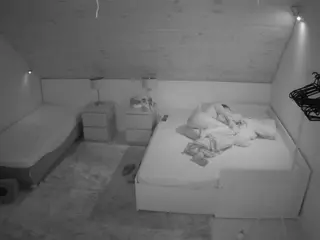 Julmodels Bedroom-C2's Live Sex Cam Show