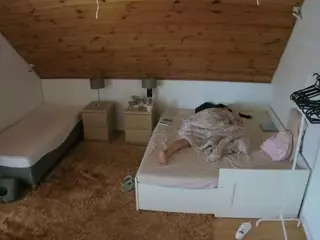 Julmodels Bedroom-C2's Live Sex Cam Show