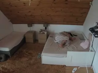 Julmodels Bedroom-C2's Live Sex Cam Show