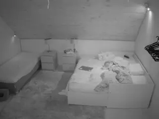 Julmodels Bedroom-C2's Live Sex Cam Show