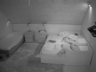 Julmodels Bedroom-C2's Live Sex Cam Show