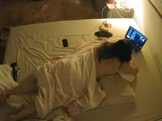 Julmodels Bedroom-C3's Live Sex Cam Show