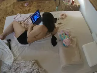 Julmodels Bedroom-C3's Live Sex Cam Show
