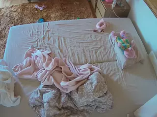 Julmodels Bedroom-C3's Live Sex Cam Show