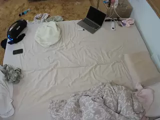 Julmodels Bedroom-C3's Live Sex Cam Show