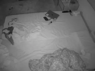 Julmodels Bedroom-C3's Live Sex Cam Show