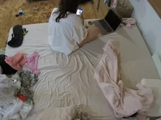 Julmodels Bedroom-C3's Live Sex Cam Show
