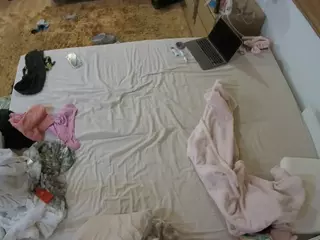 Julmodels Bedroom-C3's Live Sex Cam Show