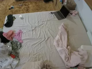 Julmodels Bedroom-C3's Live Sex Cam Show