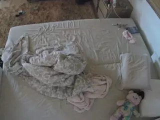 Julmodels Bedroom-C3's Live Sex Cam Show
